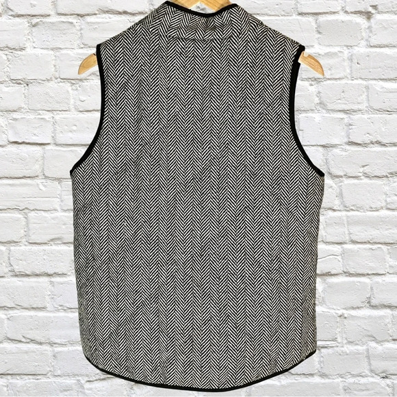 Goodnight Macaroon Quilted Herringbone Vest - Picture 2 of 4